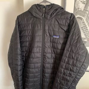 Men’s black Patagonia hooded nano puff jacket size large